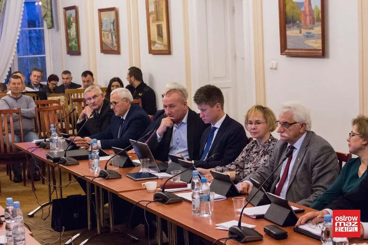 W czasie ciszy nocnej alkoholu nie kupisz (zdjęcia)
