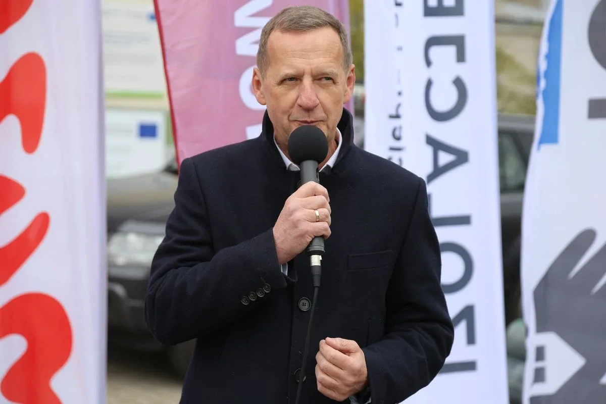 Przynieśli surowce wtórne, dostali rośliny. Nasza akcja: Piknik na zielono w Ostrowi Mazowieckiej. Zdjęcia, wideo
