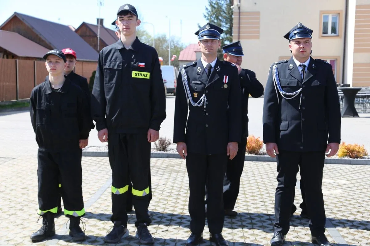 Podwójna uroczystość w Wąsewie: Święto Konstytucji 3 Maja i Dzień Strażaka. Zobaczcie zdjęcia
