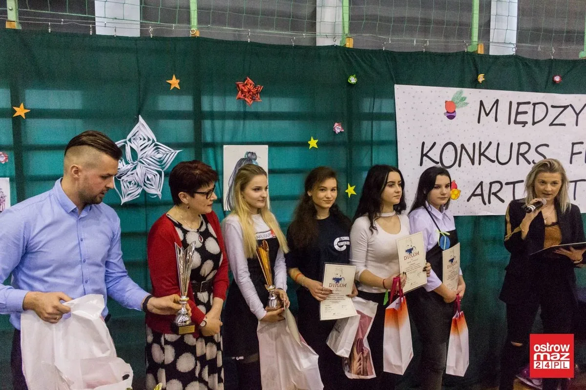 "Broadway Show". Konkurs fryzjerstwa artystycznego (zdjęcia, wideo)