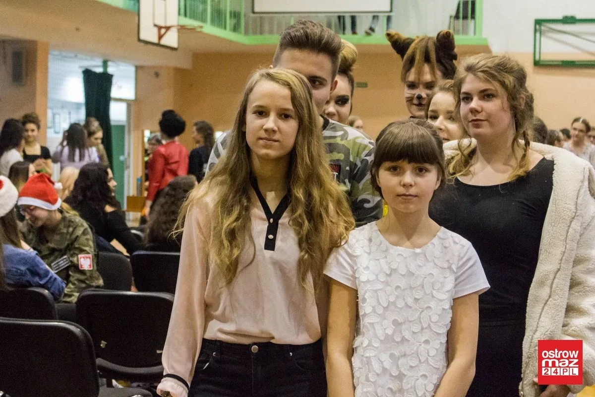 "Broadway Show". Konkurs fryzjerstwa artystycznego (zdjęcia, wideo)