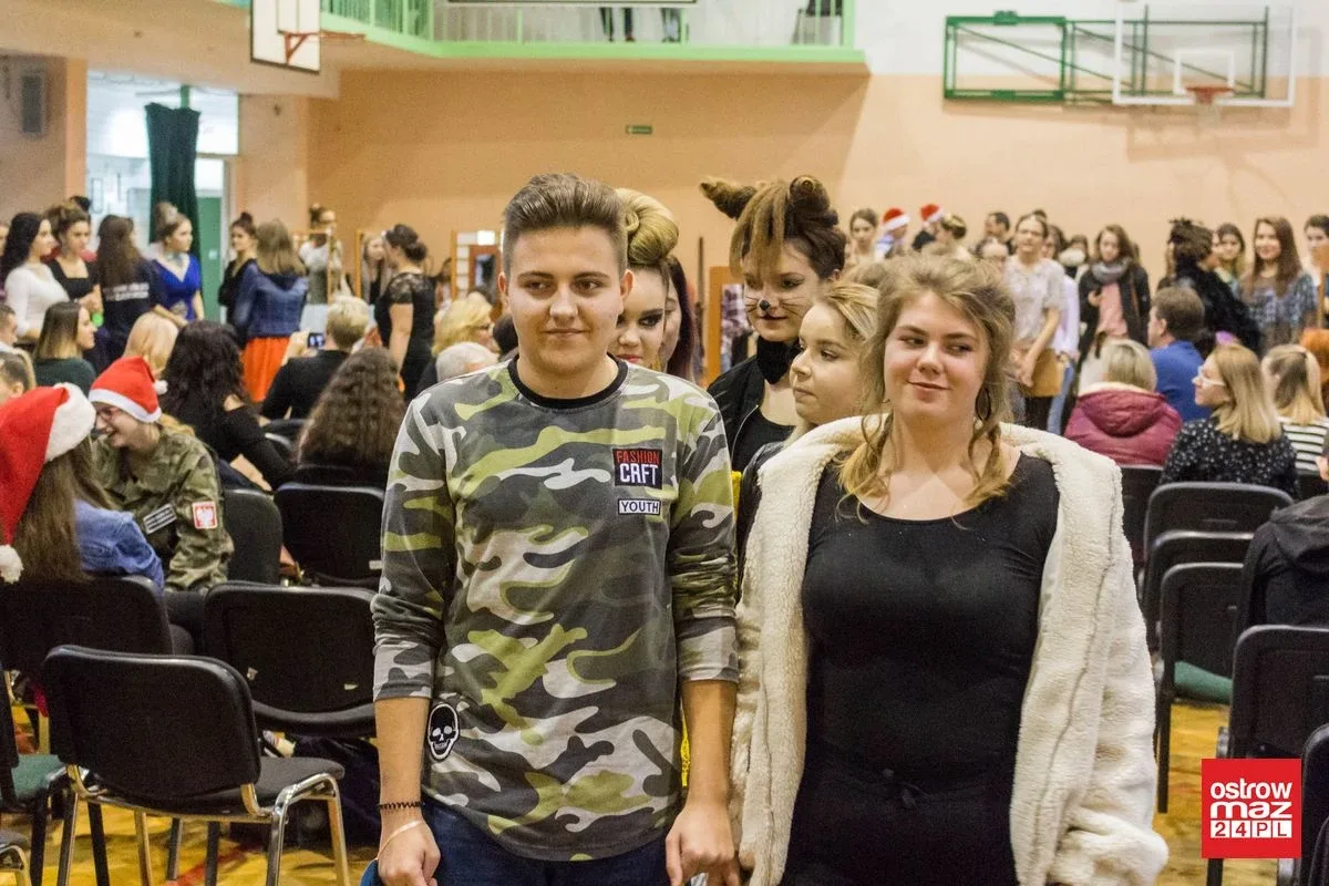"Broadway Show". Konkurs fryzjerstwa artystycznego (zdjęcia, wideo)