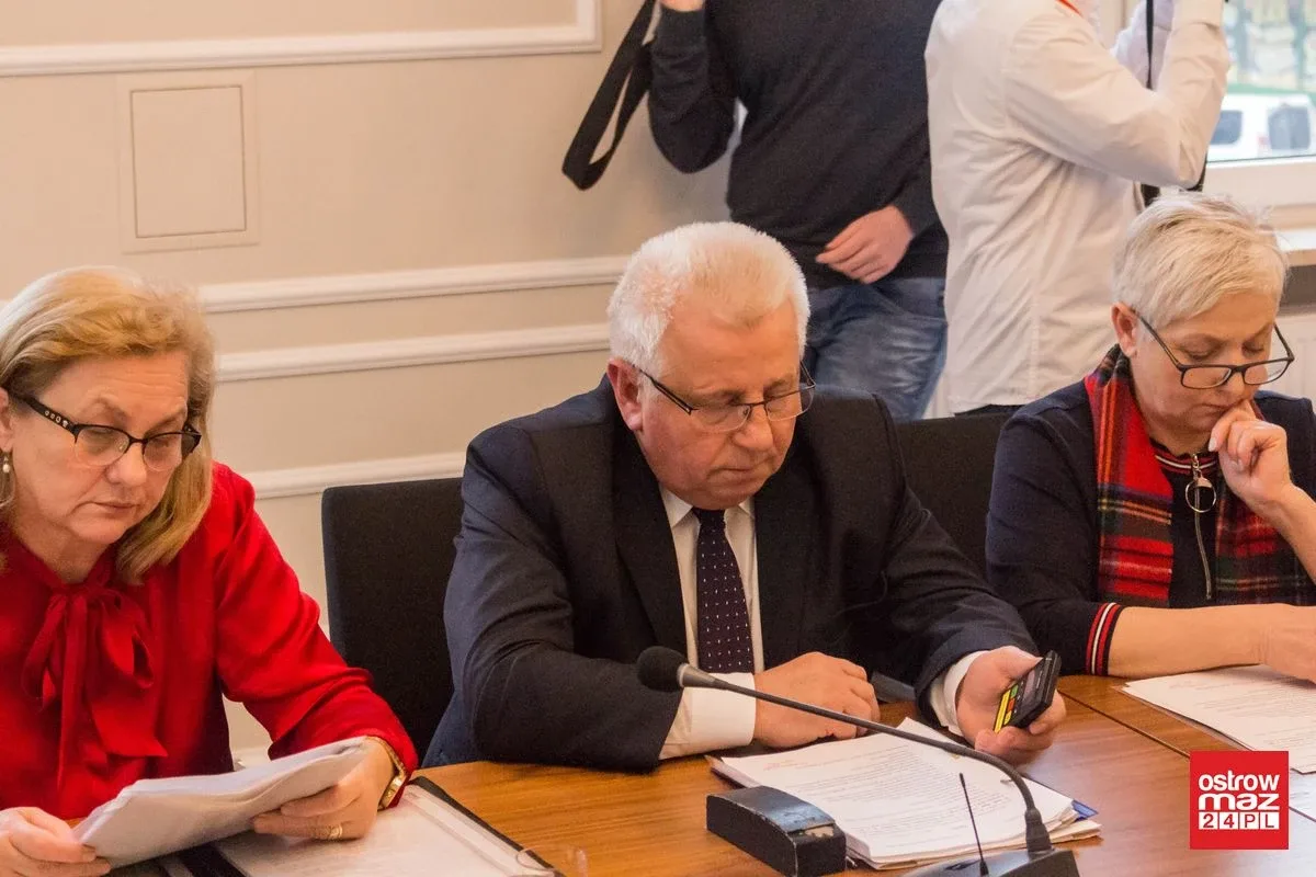 W powiecie wybrano składy komisji stałych rady (zdjęcia, wideo)