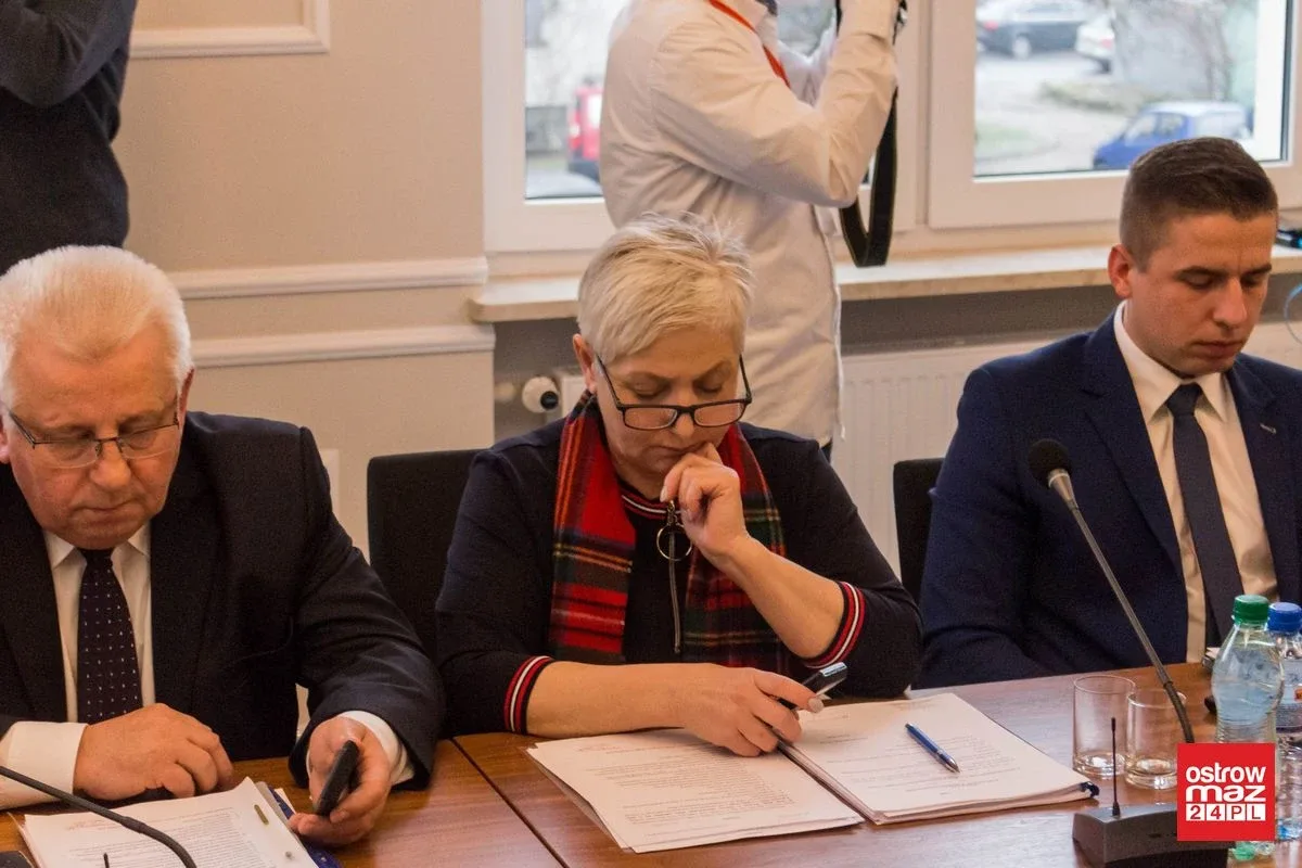 W powiecie wybrano składy komisji stałych rady (zdjęcia, wideo)