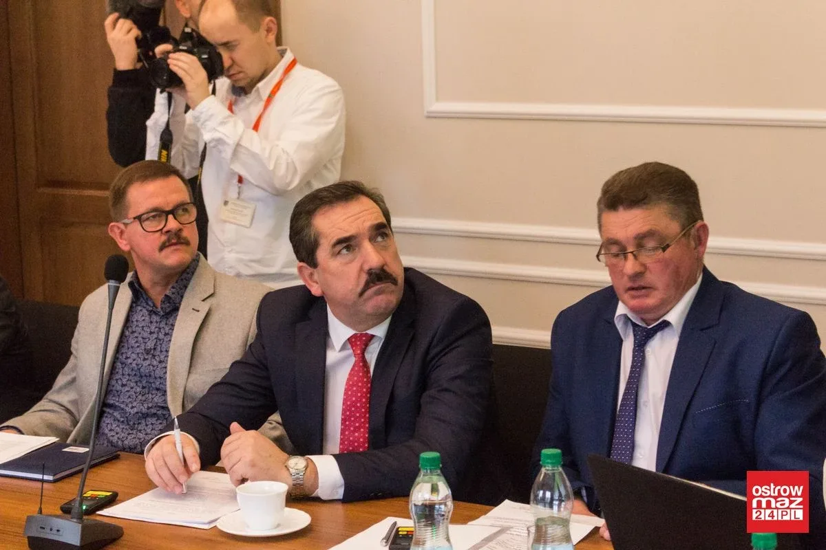 W powiecie wybrano składy komisji stałych rady (zdjęcia, wideo)