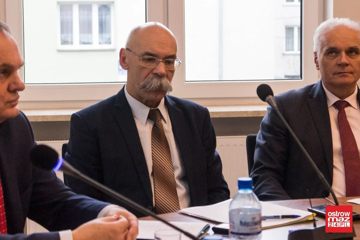 W powiecie wybrano składy komisji stałych rady (zdjęcia, wideo)
