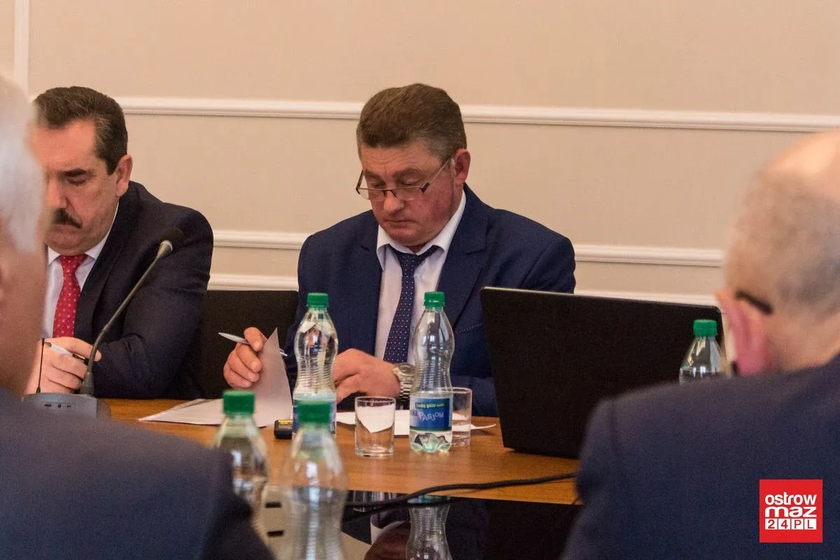W powiecie wybrano składy komisji stałych rady (zdjęcia, wideo)