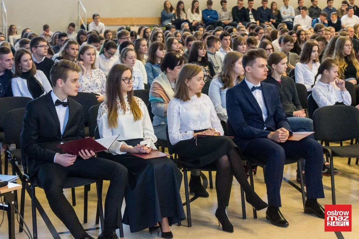 Podsumowano powiatowy konkurs wiedzy o marszałku Piłsudskim (zdjęcia)