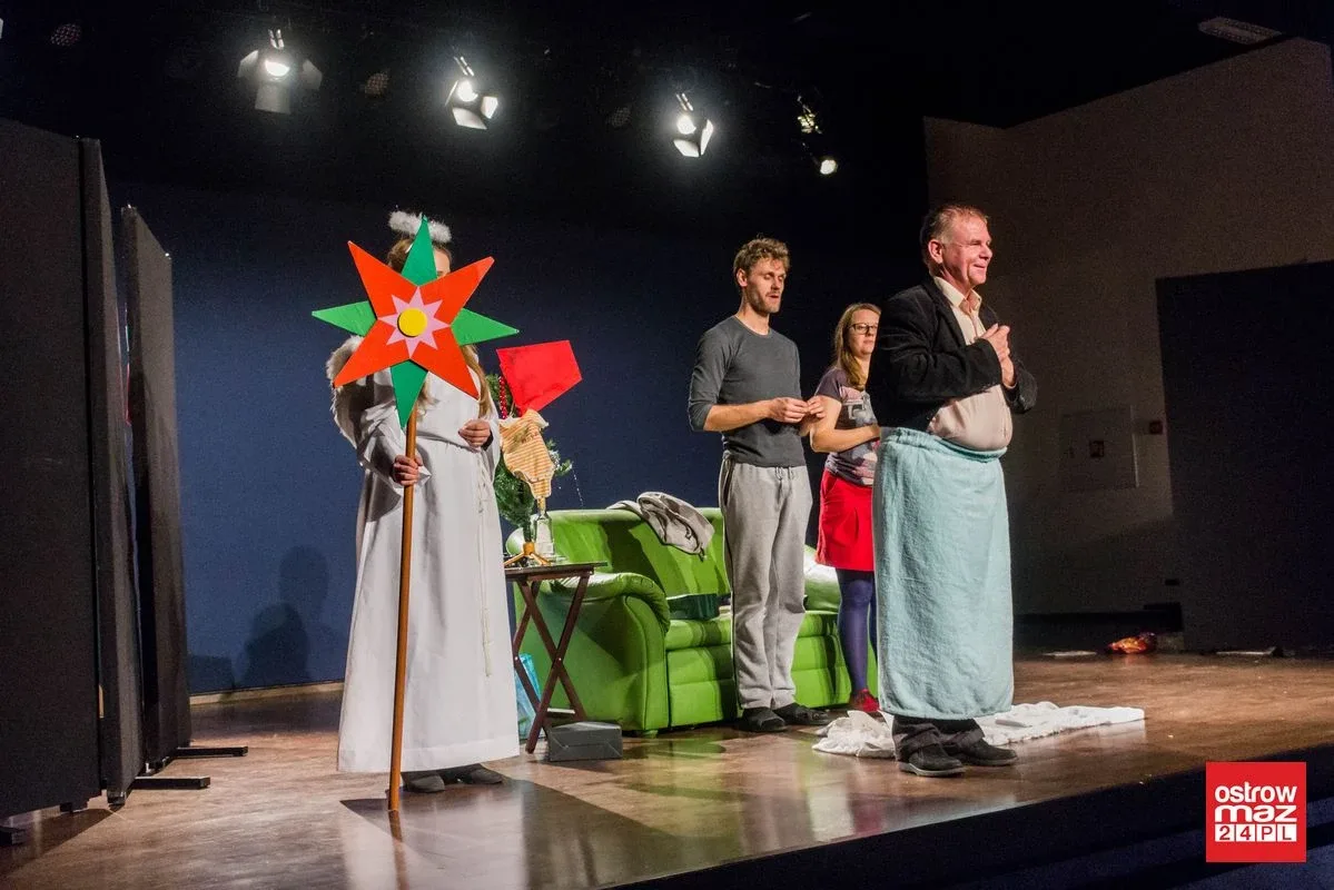 "Wigilia po polsku" w wykonaniu Teatru Podaj Dalej (zdjęcia, wideo)