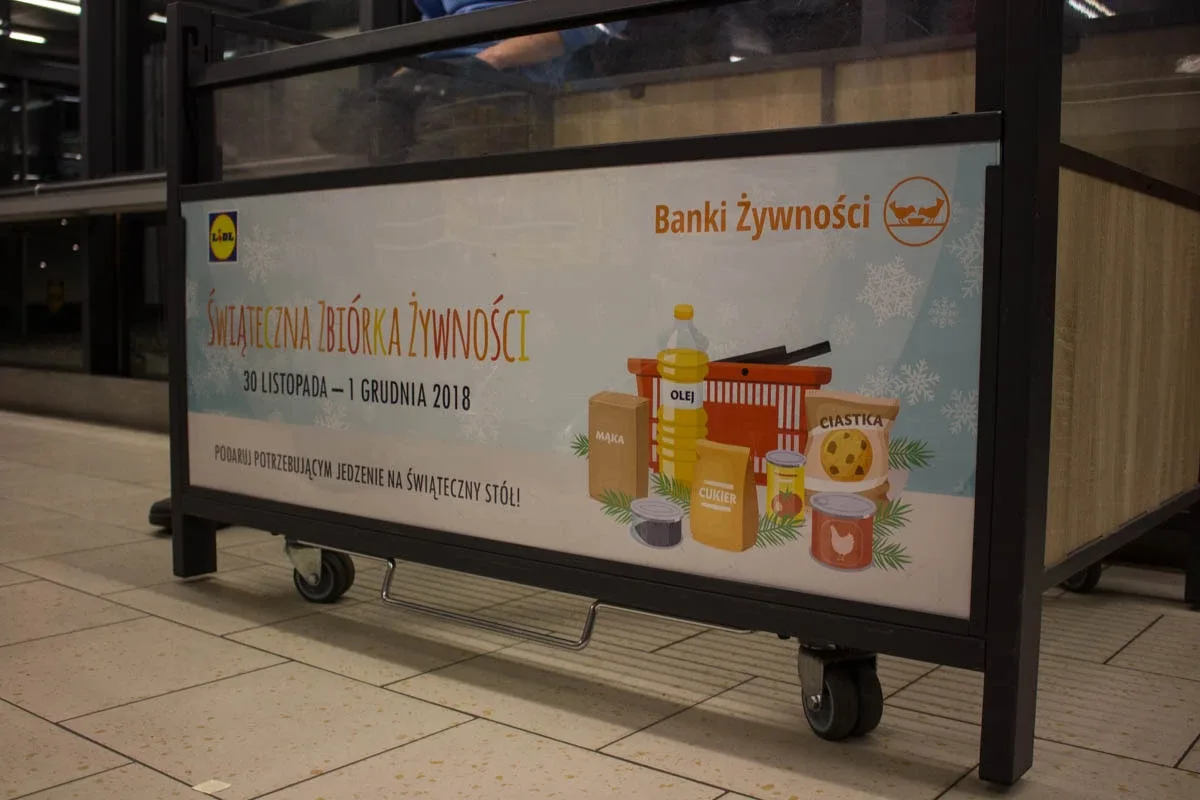 Świąteczna Zbiórka Żywności w Ostrowi Mazowieckiej (zdjęcia)