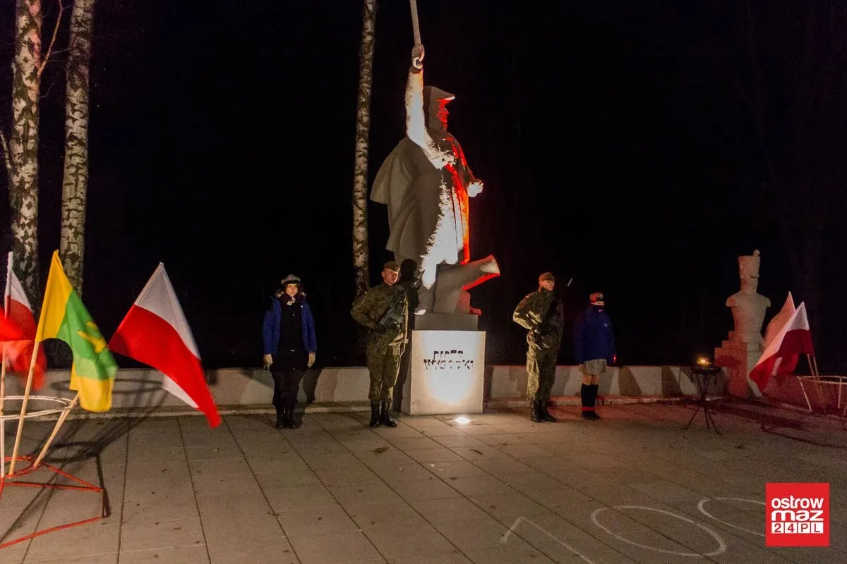 Komorowo: obchody Dnia Podchorążego (zdjęcia, wideo)