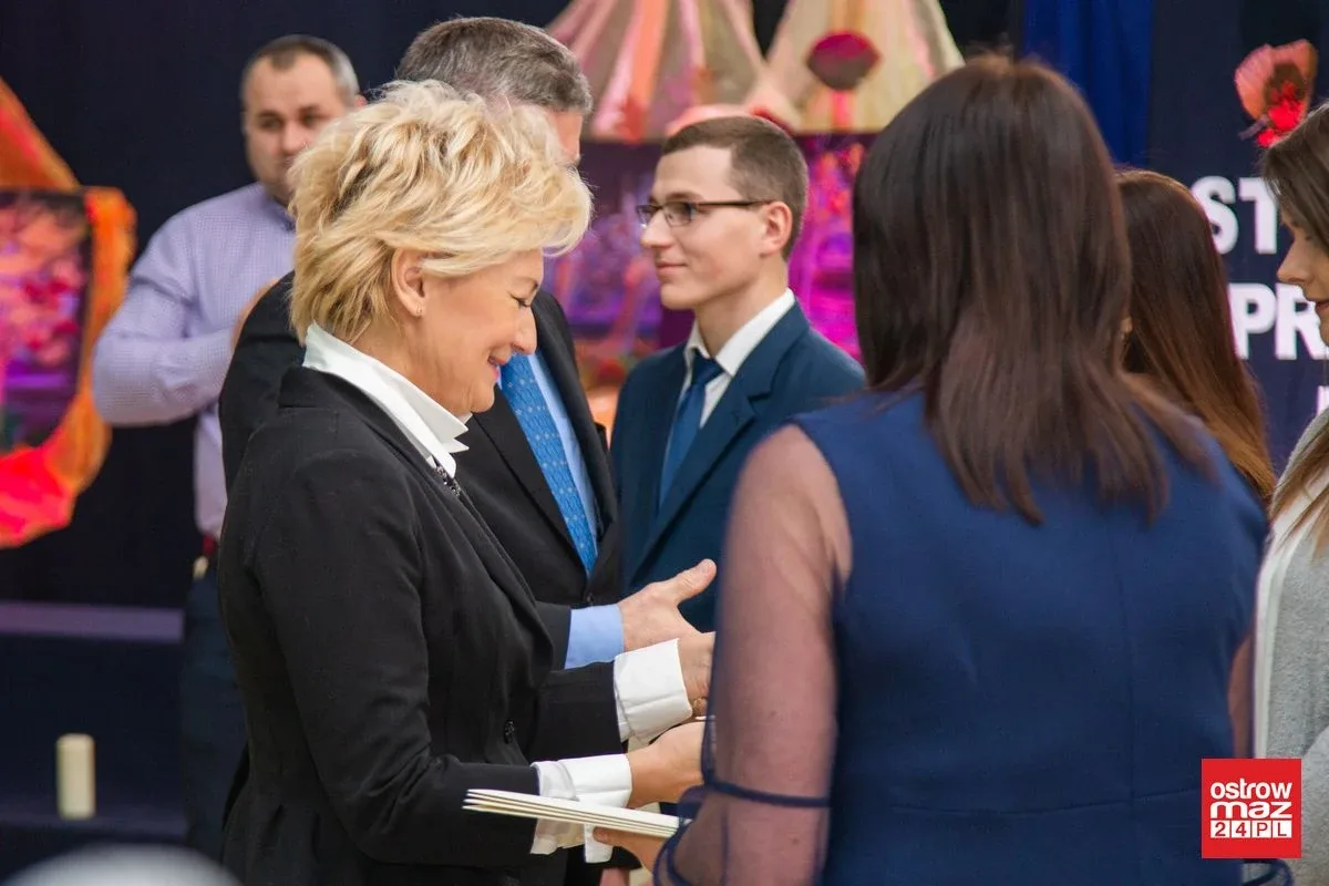 Doroczne stypendia Prezesa Rady Ministrów wręczone (zdjęcia, wideo)