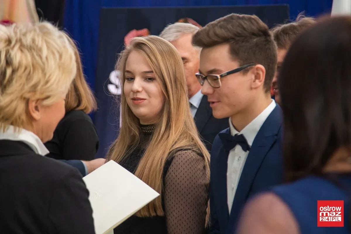 Doroczne stypendia Prezesa Rady Ministrów wręczone (zdjęcia, wideo)