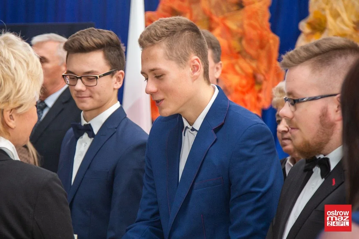 Doroczne stypendia Prezesa Rady Ministrów wręczone (zdjęcia, wideo)