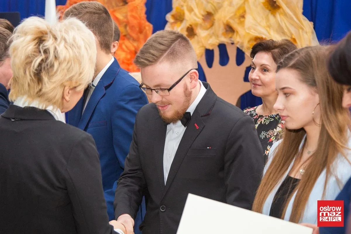 Doroczne stypendia Prezesa Rady Ministrów wręczone (zdjęcia, wideo)