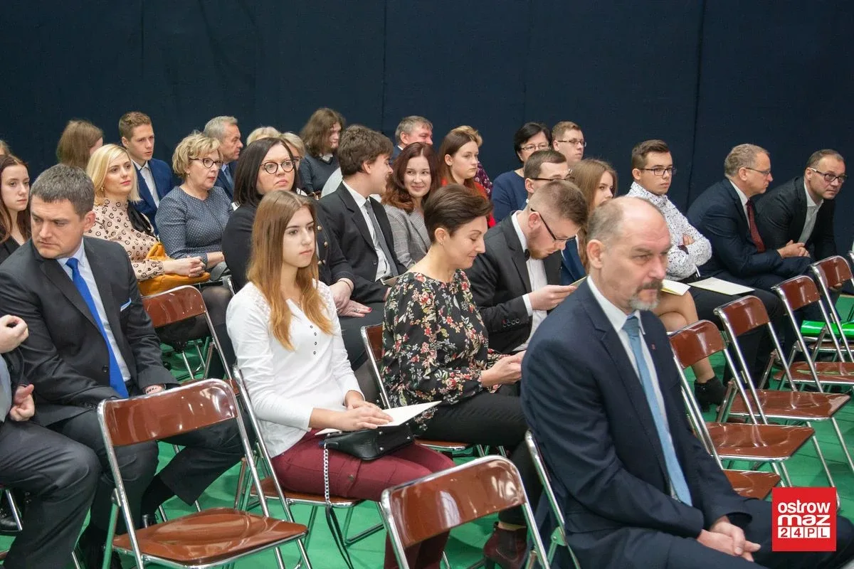 Doroczne stypendia Prezesa Rady Ministrów wręczone (zdjęcia, wideo)