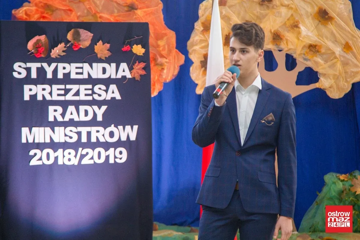 Doroczne stypendia Prezesa Rady Ministrów wręczone (zdjęcia, wideo)