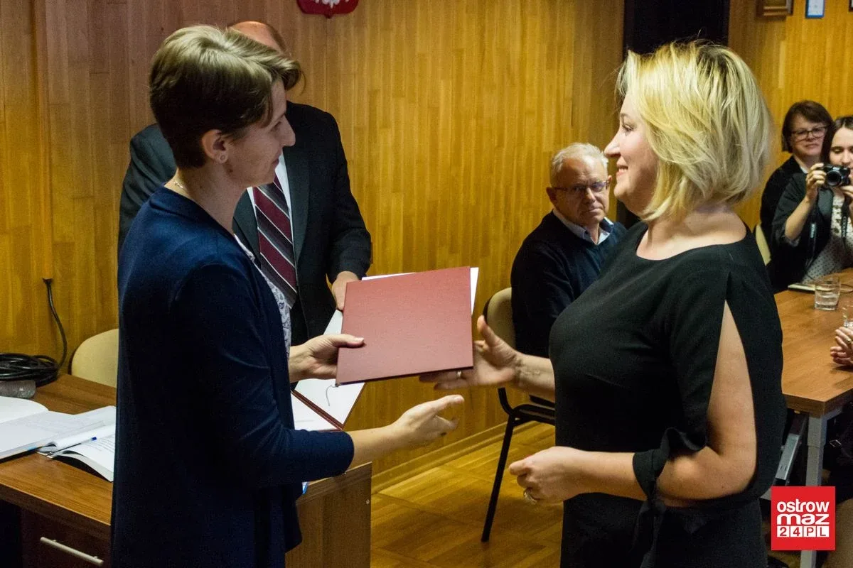 Przez ponad 38 lat rządził gminą. Zastąpił go 27-latek (zdjęcia, wideo)