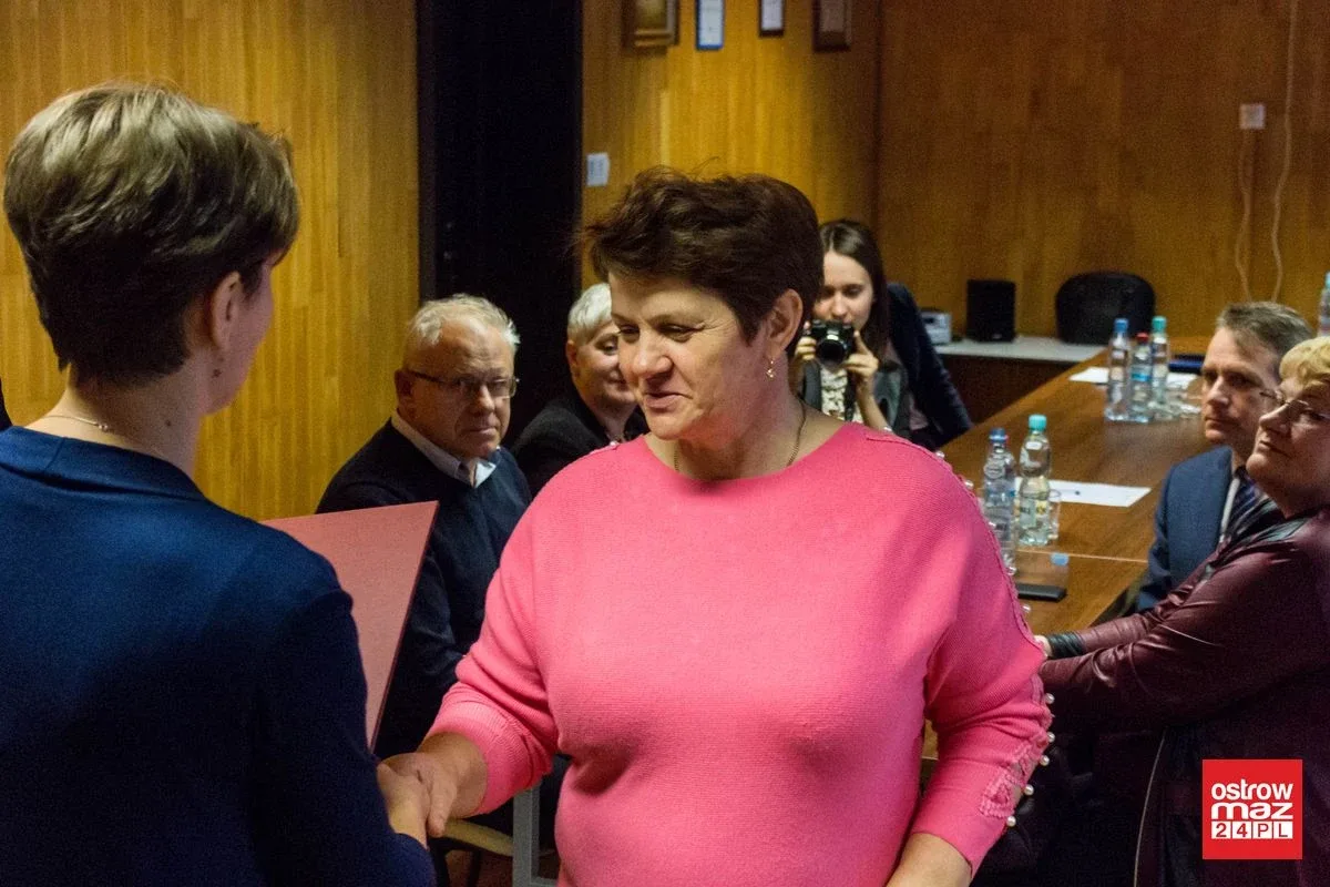 Przez ponad 38 lat rządził gminą. Zastąpił go 27-latek (zdjęcia, wideo)