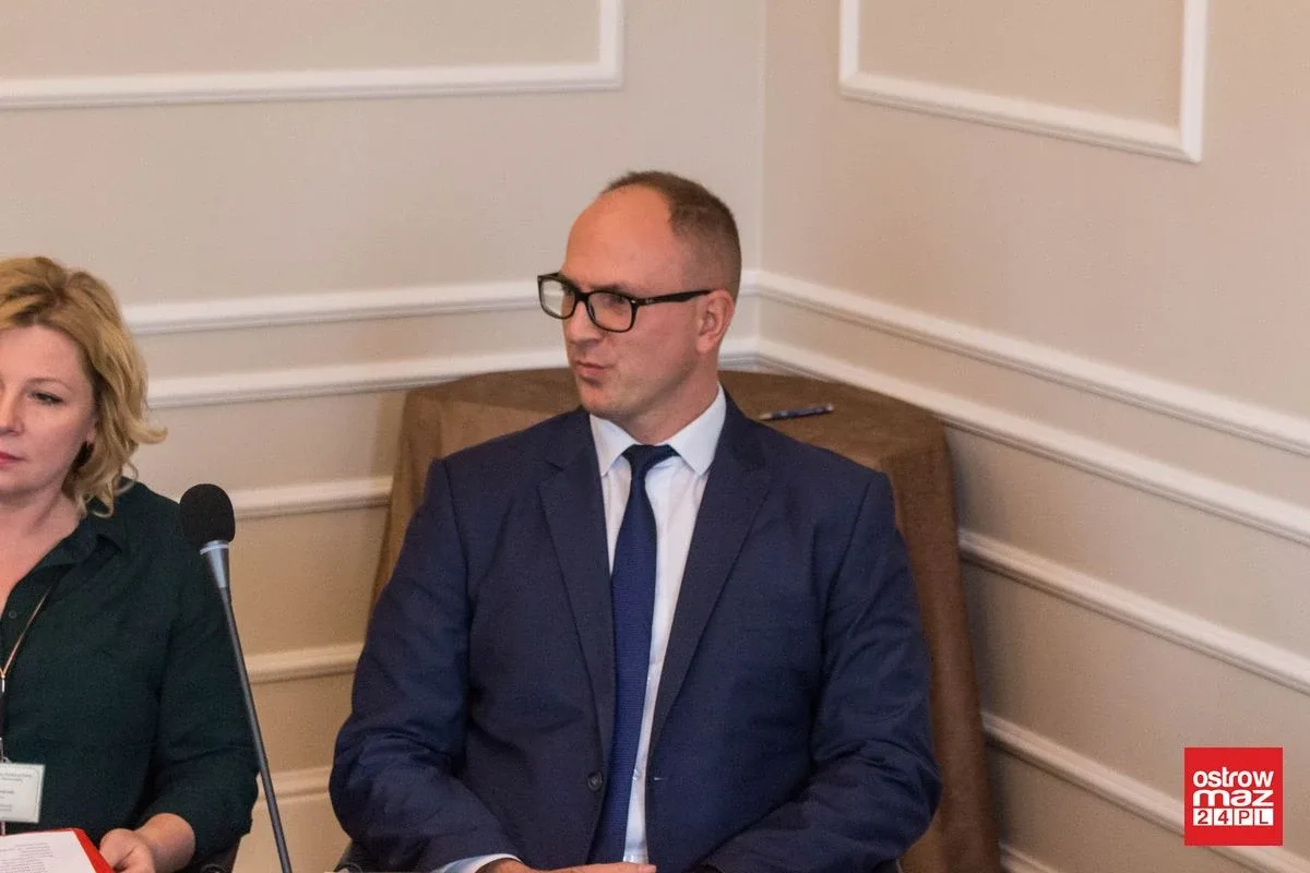 Obradował nowy skład samorządu powiatu (zdjęcia, wideo)