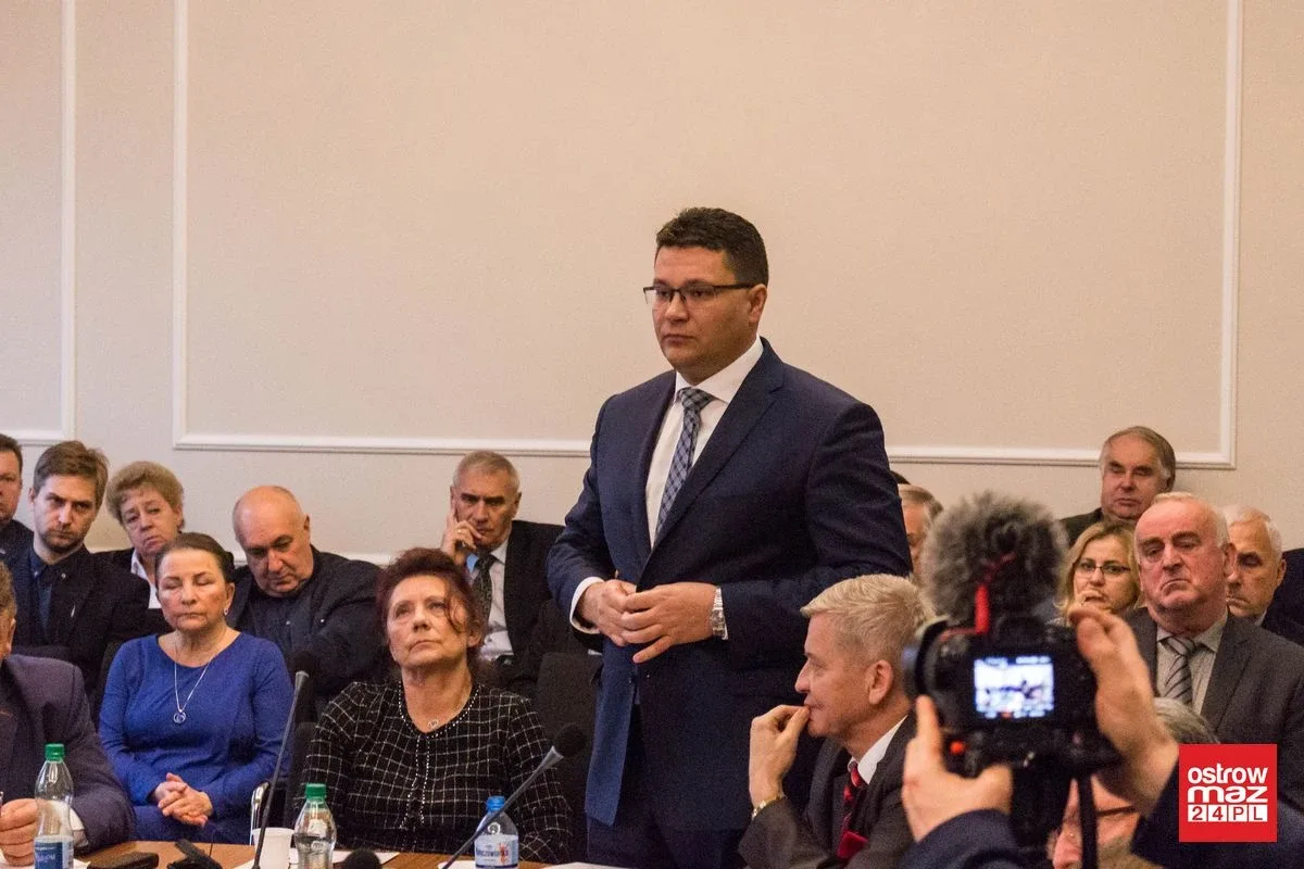 Obradował nowy skład samorządu powiatu (zdjęcia, wideo)