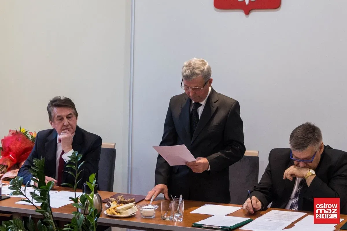 Pierwsza sesja nowej kadencji samorządu w Starym Lubotyniu (zdjęcia, wideo)