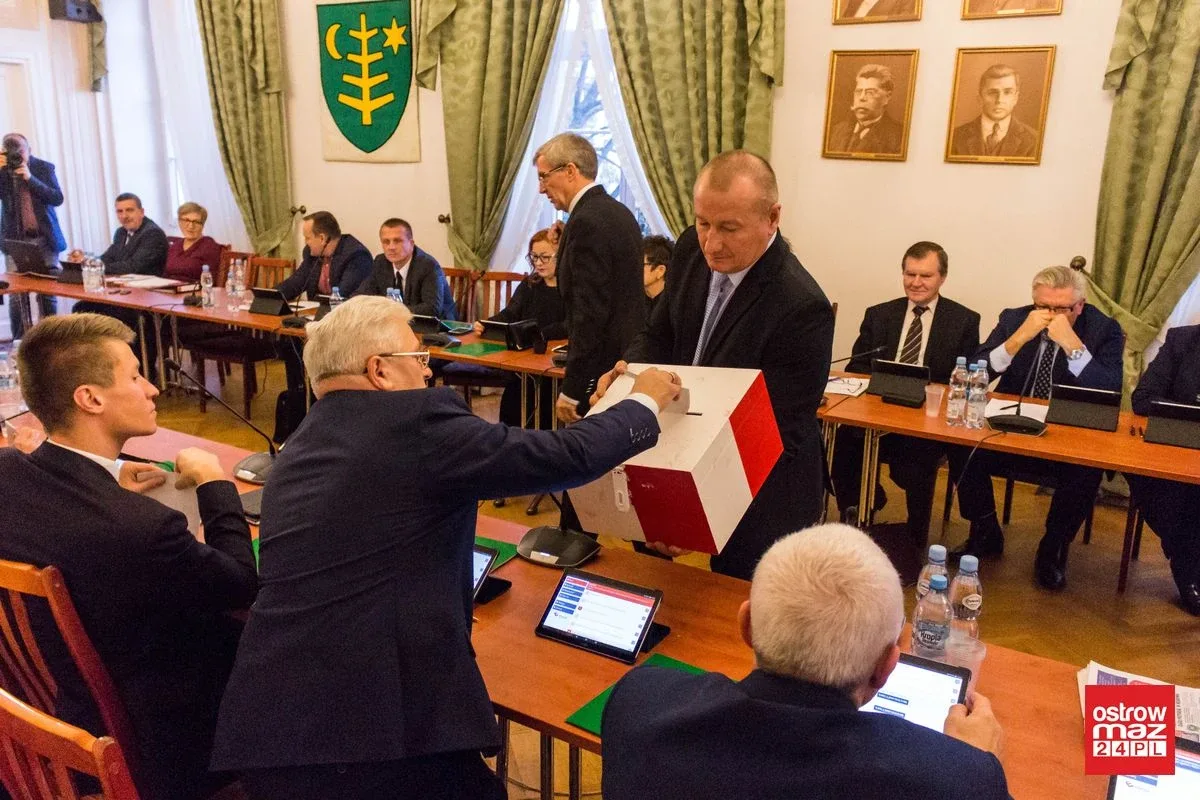 Krajewski przewodniczącym rady miasta. Jego zastępcami Konrad i Laska (zdjęcia, wideo)