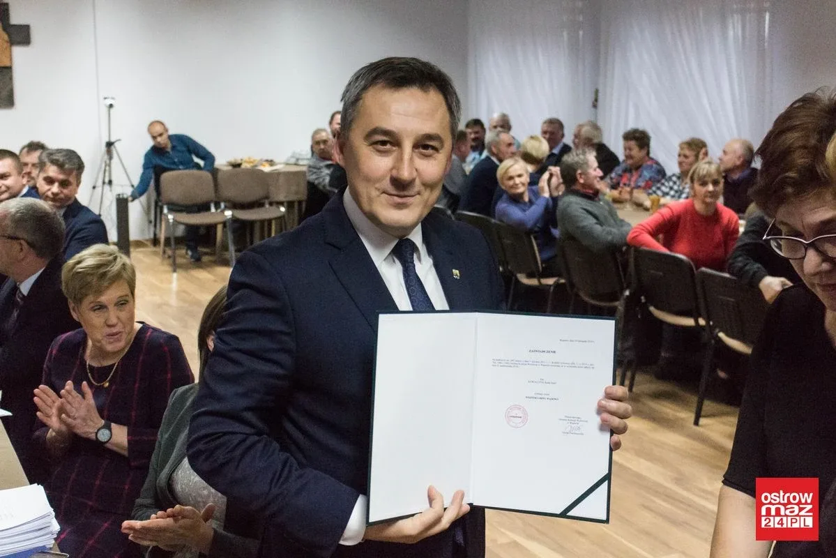 Wójt i nowi radni gminy Wąsewo złożyli ślubowanie (zdjęcia)