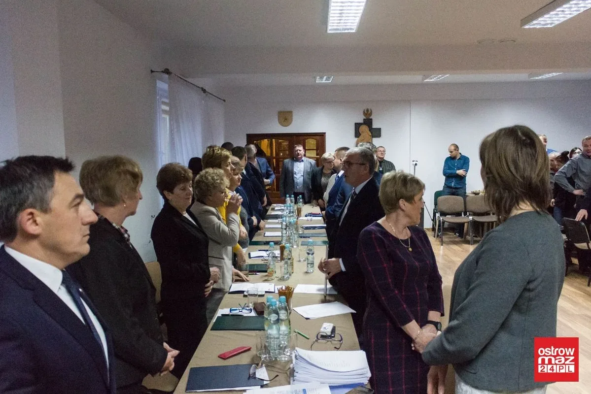 Wójt i nowi radni gminy Wąsewo złożyli ślubowanie (zdjęcia)