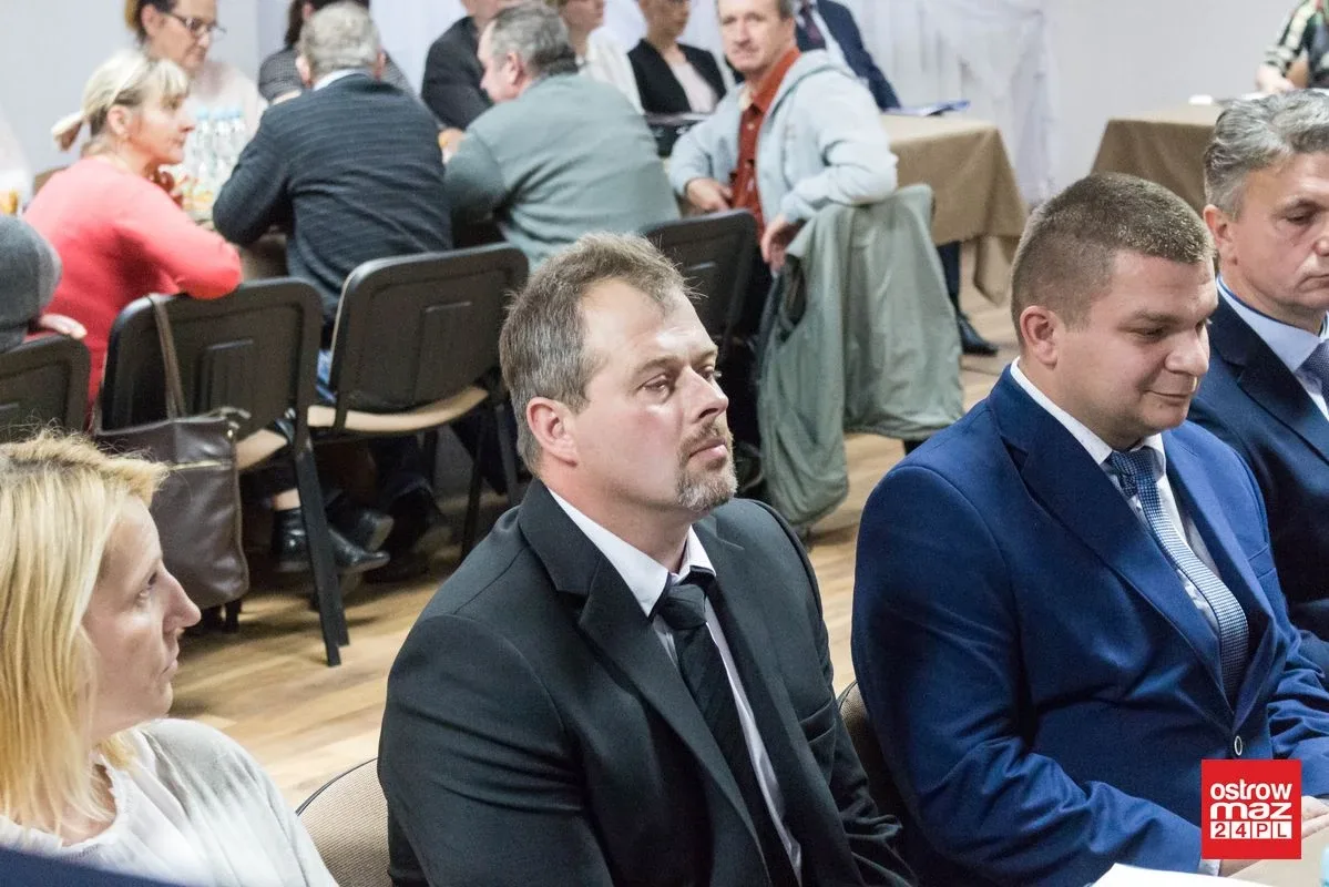 Wójt i nowi radni gminy Wąsewo złożyli ślubowanie (zdjęcia)