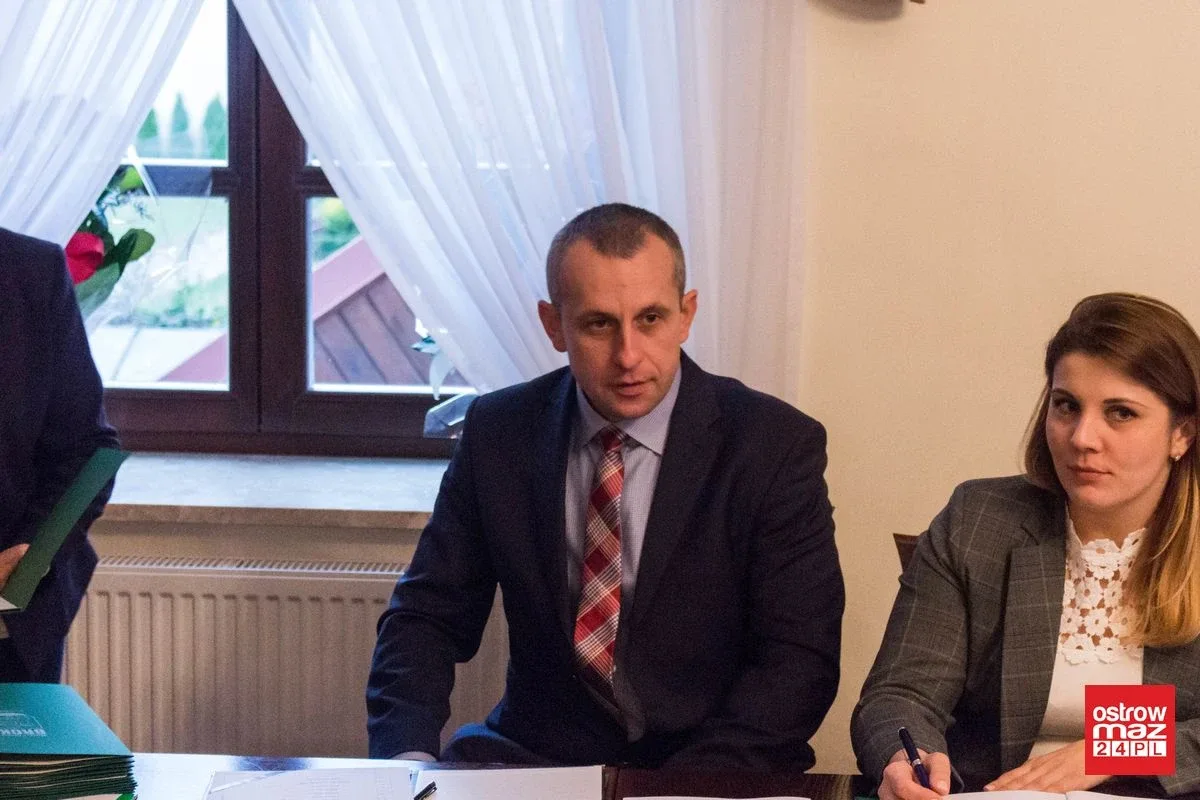 Pierwsza sesja nowej kadencji w Broku. Burmistrz i radni ślubowali (zdjęcia)