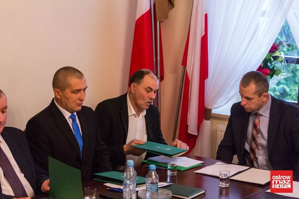 Pierwsza sesja nowej kadencji w Broku. Burmistrz i radni ślubowali (zdjęcia)