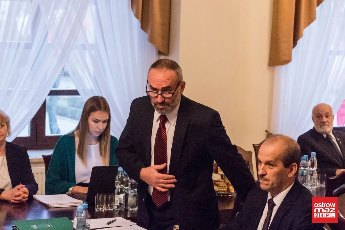 Pierwsza sesja nowej kadencji w Broku. Burmistrz i radni ślubowali (zdjęcia)