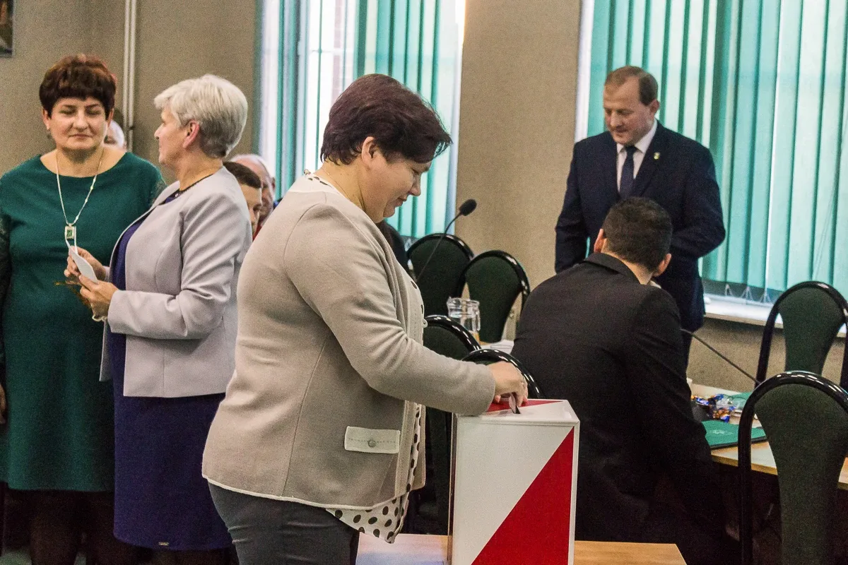 Wybrano przewodniczącego Rady Gminy Ostrów Mazowiecka (zdjęcia, wideo)
