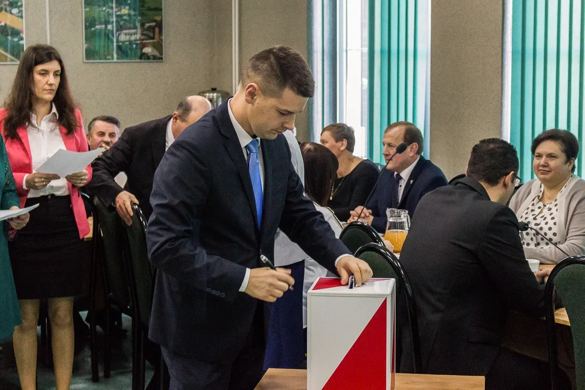 Wybrano przewodniczącego Rady Gminy Ostrów Mazowiecka (zdjęcia, wideo)