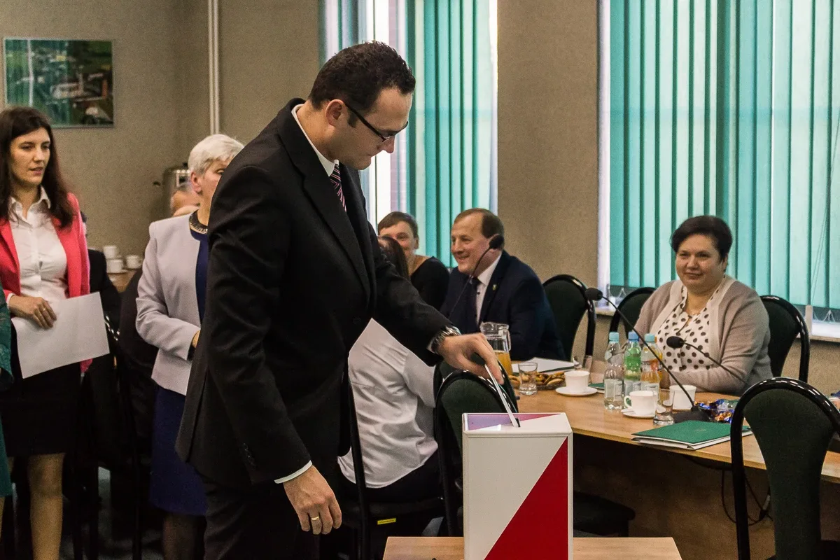 Wybrano przewodniczącego Rady Gminy Ostrów Mazowiecka (zdjęcia, wideo)