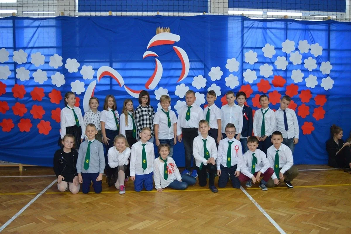 Patriotyczny apel w ostrowskiej "trójce" (zdjęcia)