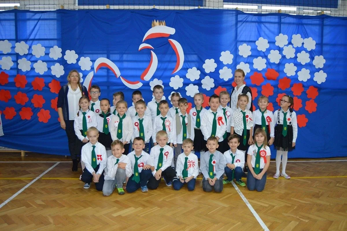 Patriotyczny apel w ostrowskiej "trójce" (zdjęcia)