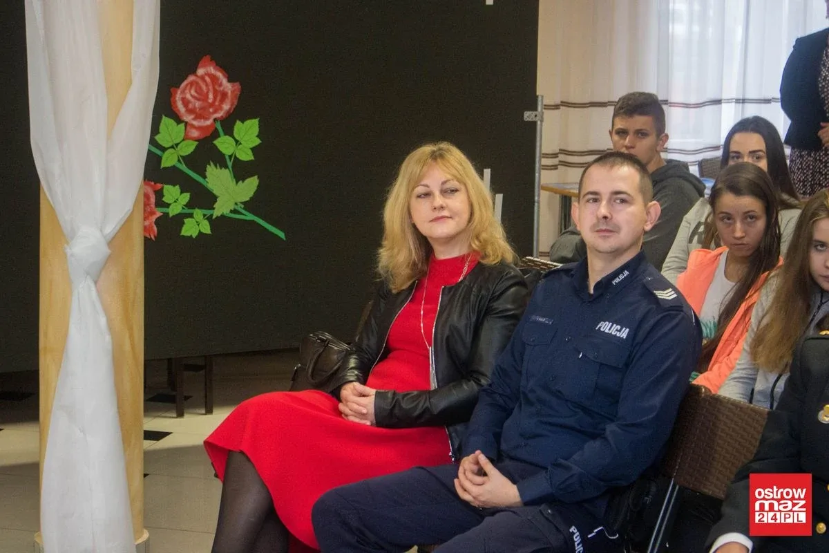 Holenderska policja w ZS CKR w Starym Lubiejewie (zdjęcia, wideo)