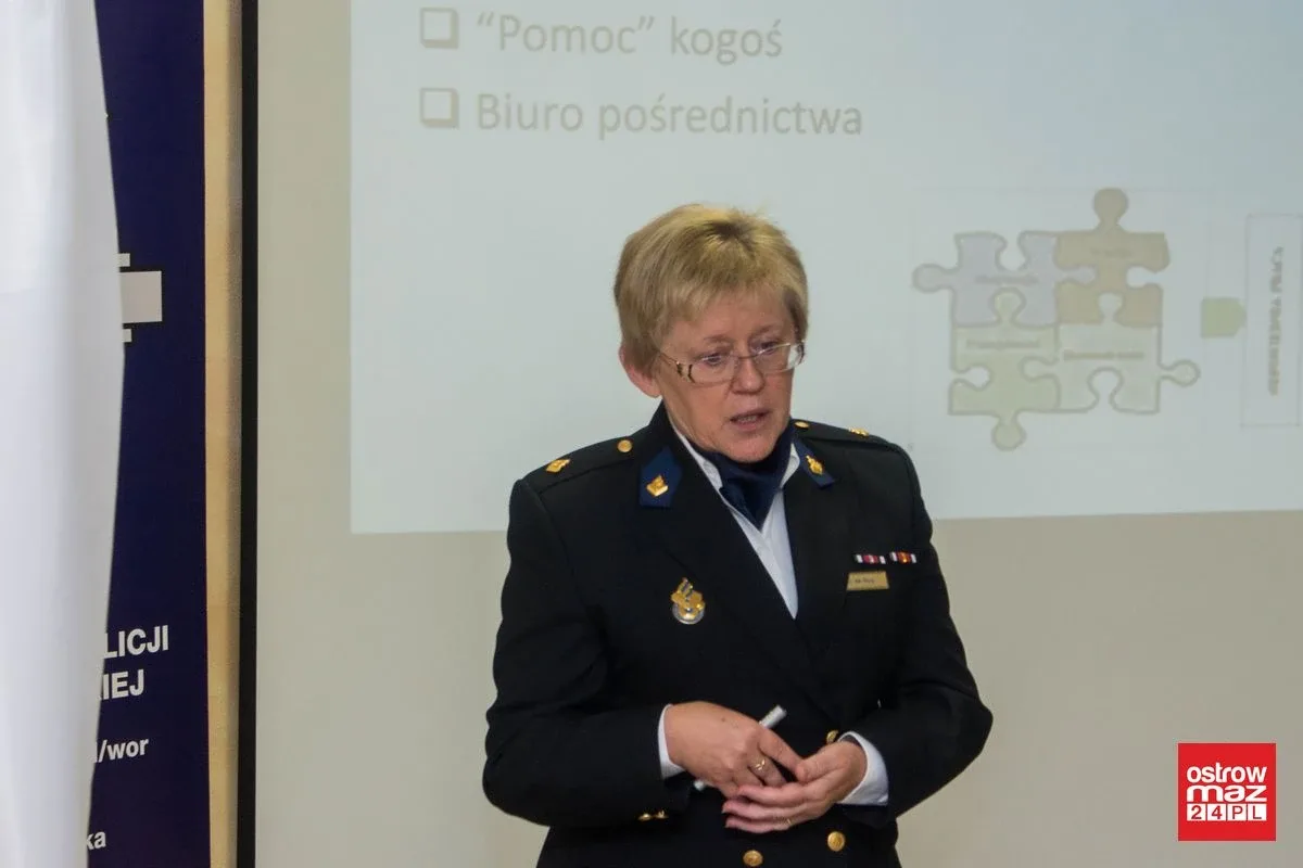 Holenderska policja w ZS CKR w Starym Lubiejewie (zdjęcia, wideo)
