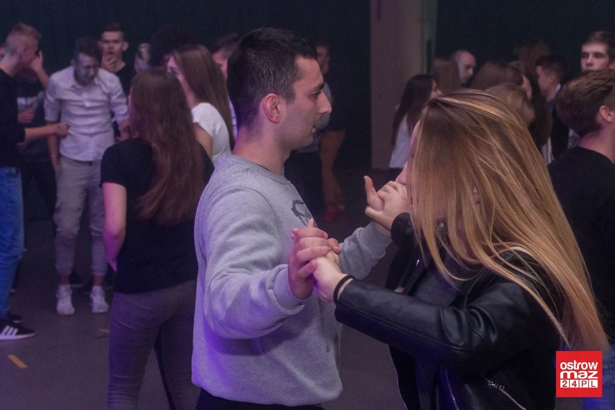 Dyskoteka młodzieży w "Rubinku" (zdjęcia, wideo)