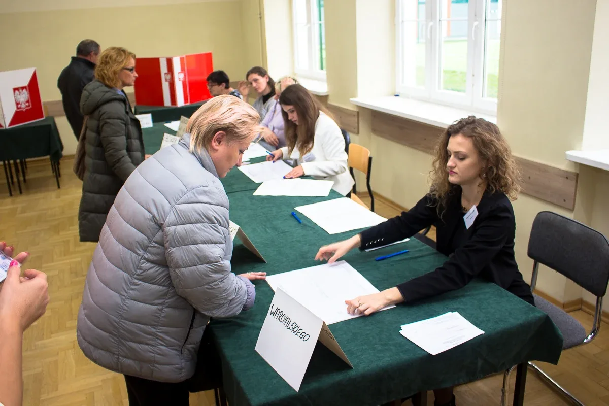 Dziś II tura wyborów - zobacz jak głosują mieszkańcy miasta (zdjęcia)