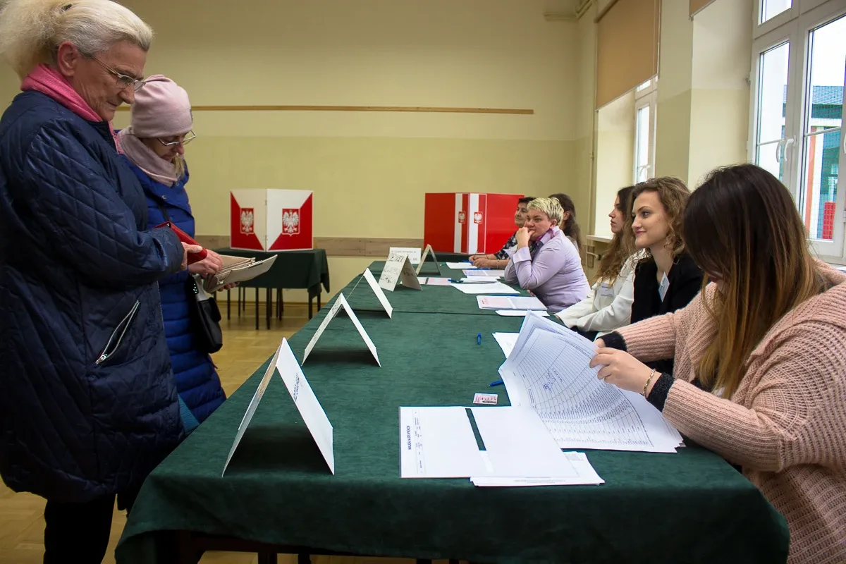 Dziś II tura wyborów - zobacz jak głosują mieszkańcy miasta (zdjęcia)