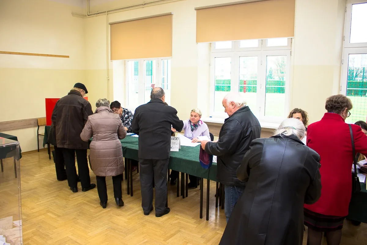Dziś II tura wyborów - zobacz jak głosują mieszkańcy miasta (zdjęcia)