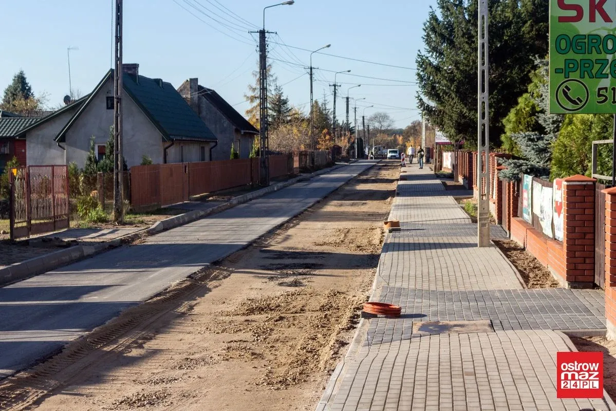 Podstoczysko w połowie z asfaltem. Ostrada skończy prace z końcem października? (zdjęcia)