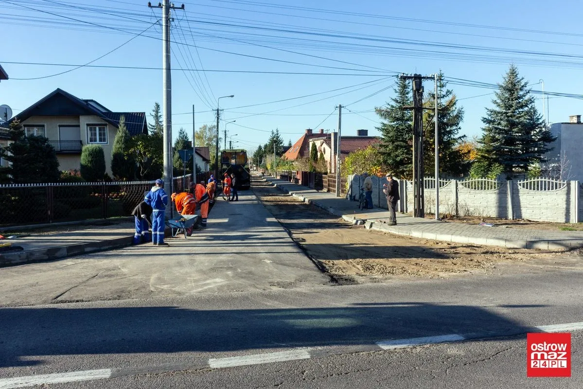 Podstoczysko w połowie z asfaltem. Ostrada skończy prace z końcem października? (zdjęcia)