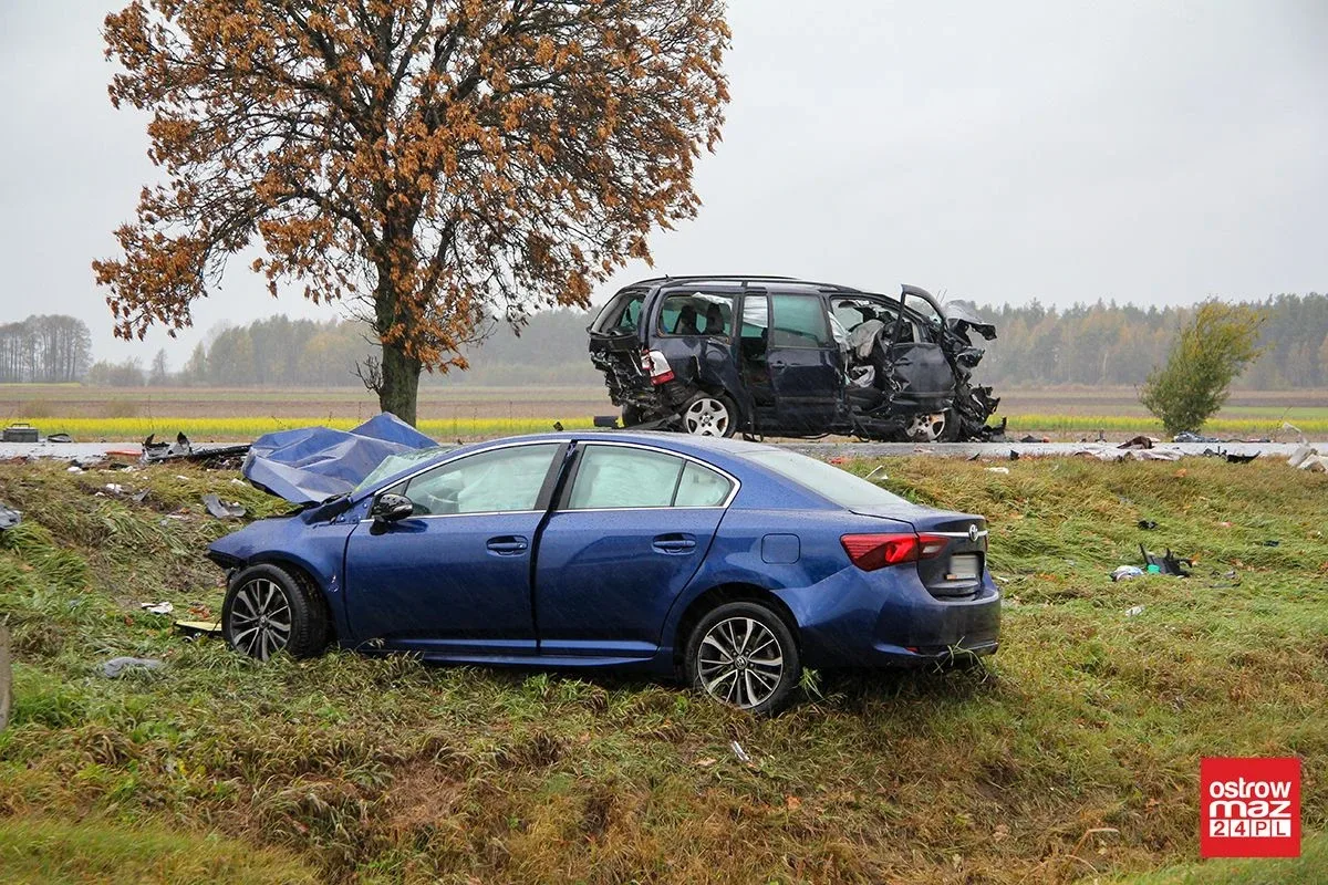 Wypadek na trasie Ostrów Mazowiecka - Łomża. Droga całkowicie zablokowana! (zdjęcia, wideo)