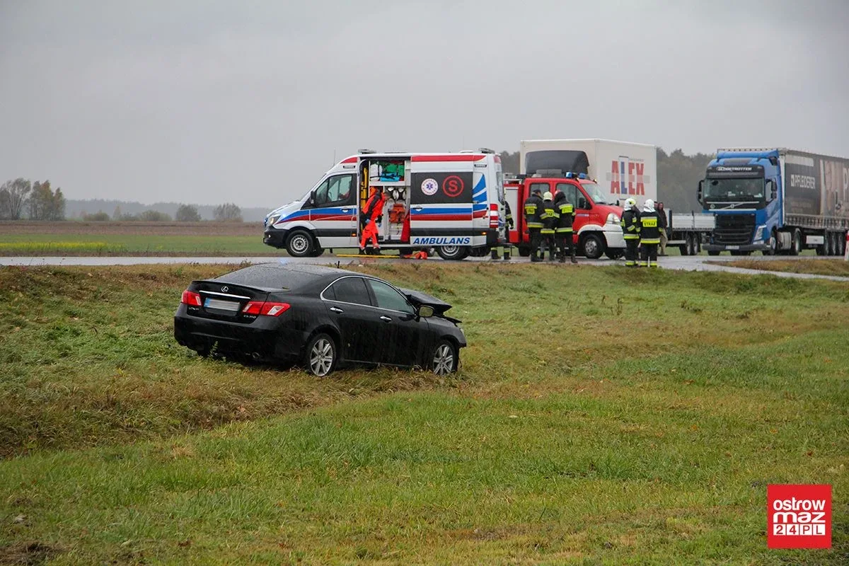 Wypadek na trasie Ostrów Mazowiecka - Łomża. Droga całkowicie zablokowana! (zdjęcia, wideo)