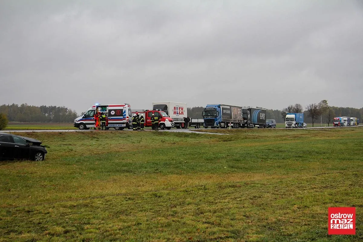 Wypadek na trasie Ostrów Mazowiecka - Łomża. Droga całkowicie zablokowana! (zdjęcia, wideo)