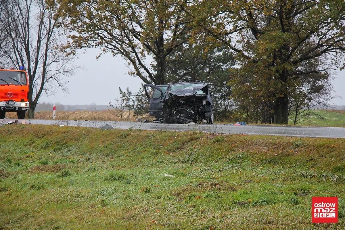 Wypadek na trasie Ostrów Mazowiecka - Łomża. Droga całkowicie zablokowana! (zdjęcia, wideo)